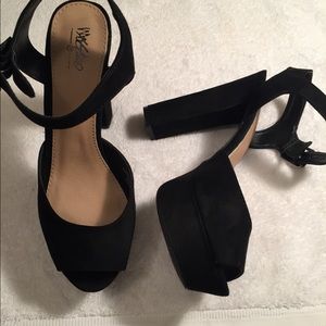 ❤️Black Heels NWOT❤️